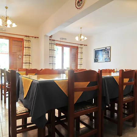 Balaskas Aparthotel 2*