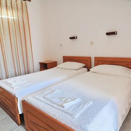 Balaskas Aparthotel Diafánion