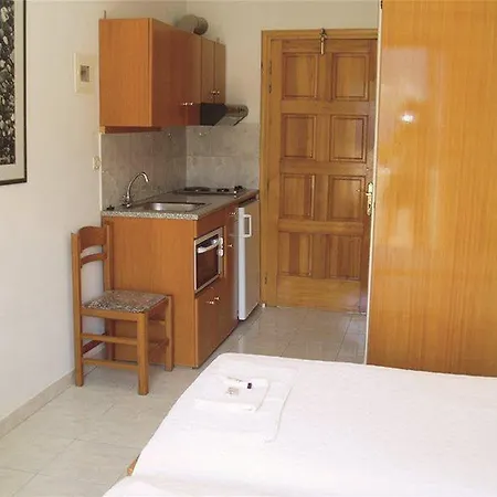 Balaskas Aparthotel