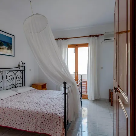 Ξενοδοχείο με διαμερίσματα μπαλάσκας Διαφάνιον