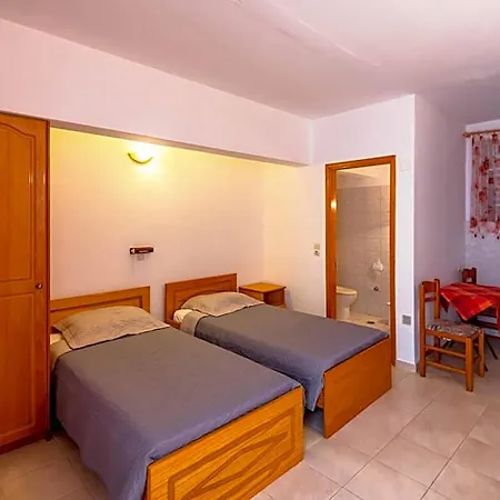 Balaskas Aparthotel Diafánion