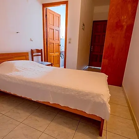 Balaskas Aparthotel Diafánion